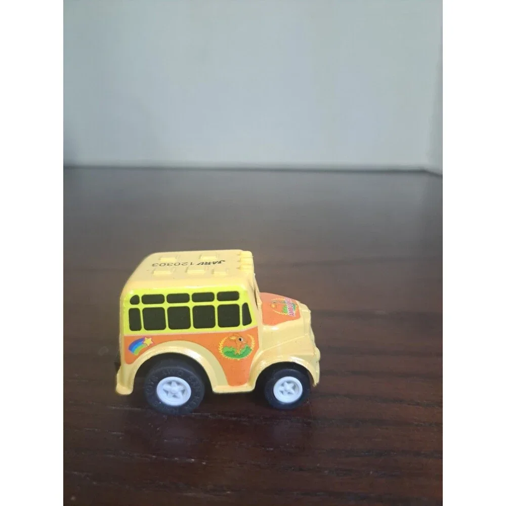 Vintage San Ren Hang Ambulance Pull Back Racer